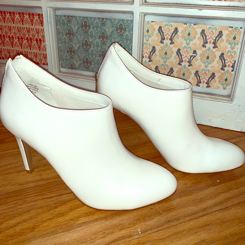 Kelly & Katie Leather Bootie Heels 7.5
